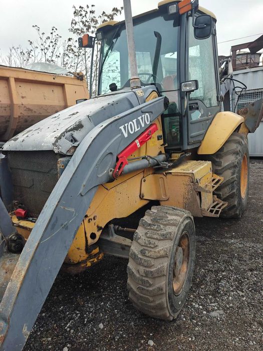 экскаватор погрузчик Volvo BL60