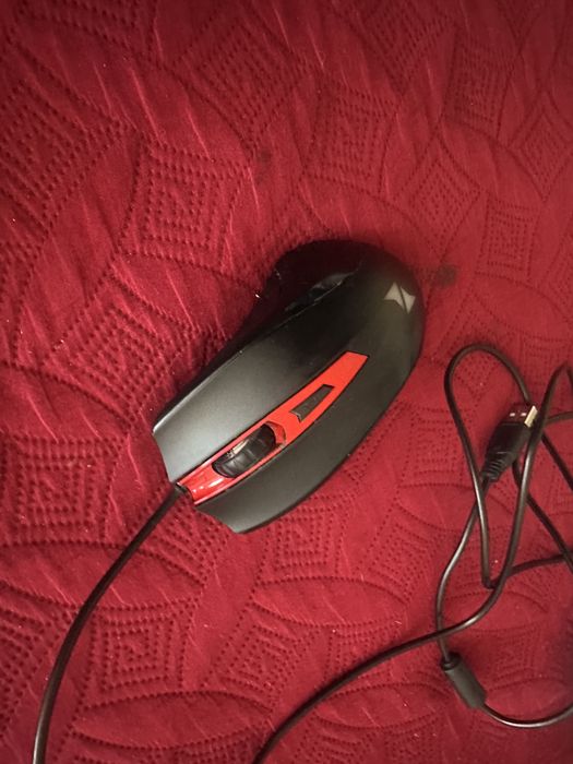 Mouse gamer em bom estado