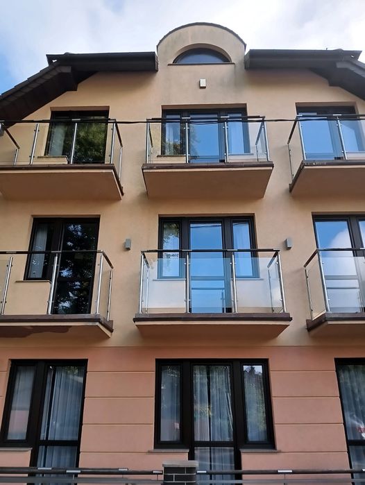 Gotowe balustrady, balkony, szkło, stal nierdzewna, drewno