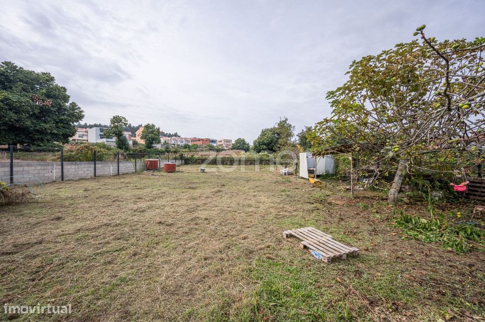 Moradia Independente com projeto aprovado para Venda em Coronado