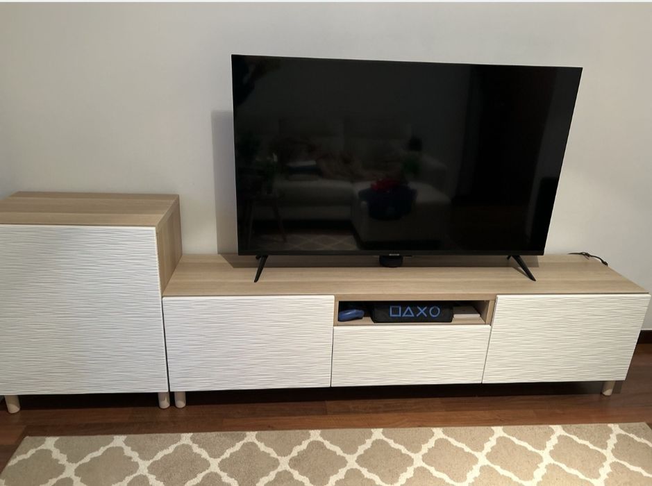 Móvel modelar Ikea - modelo Laxviken e Besta