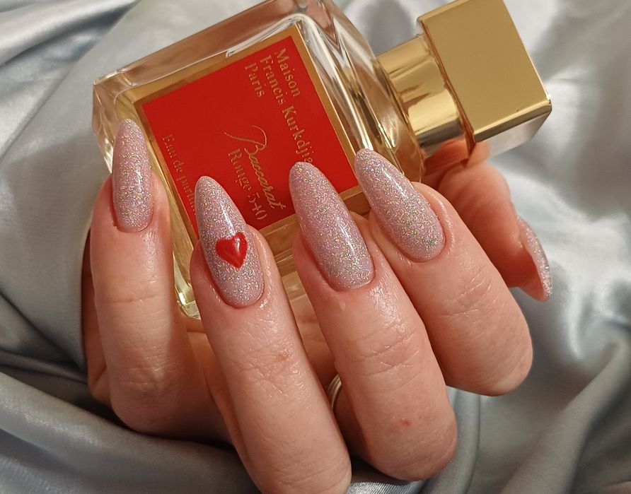 Манікюр,  нарощення