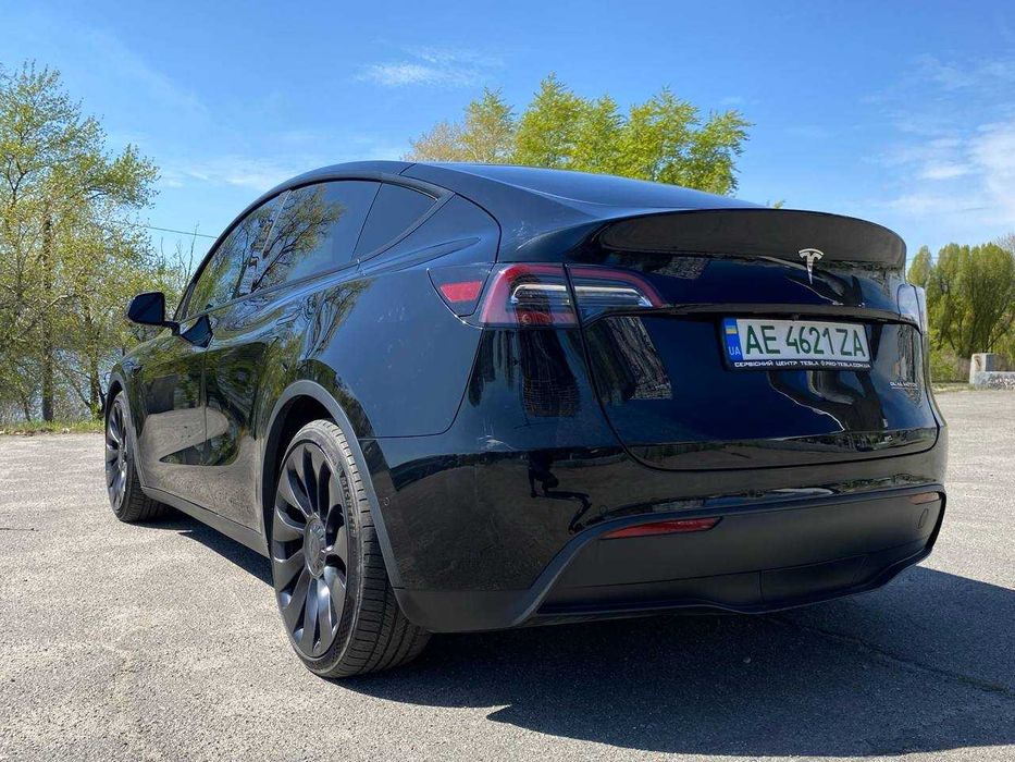 Tesla Model Y 2021