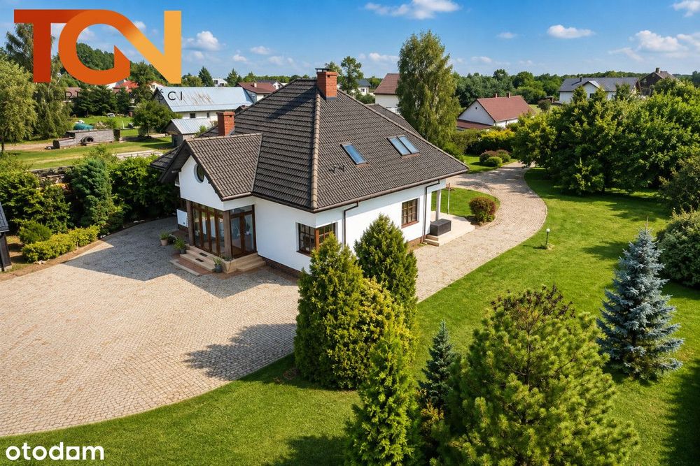 Przestronny dom z dużym ogrodem