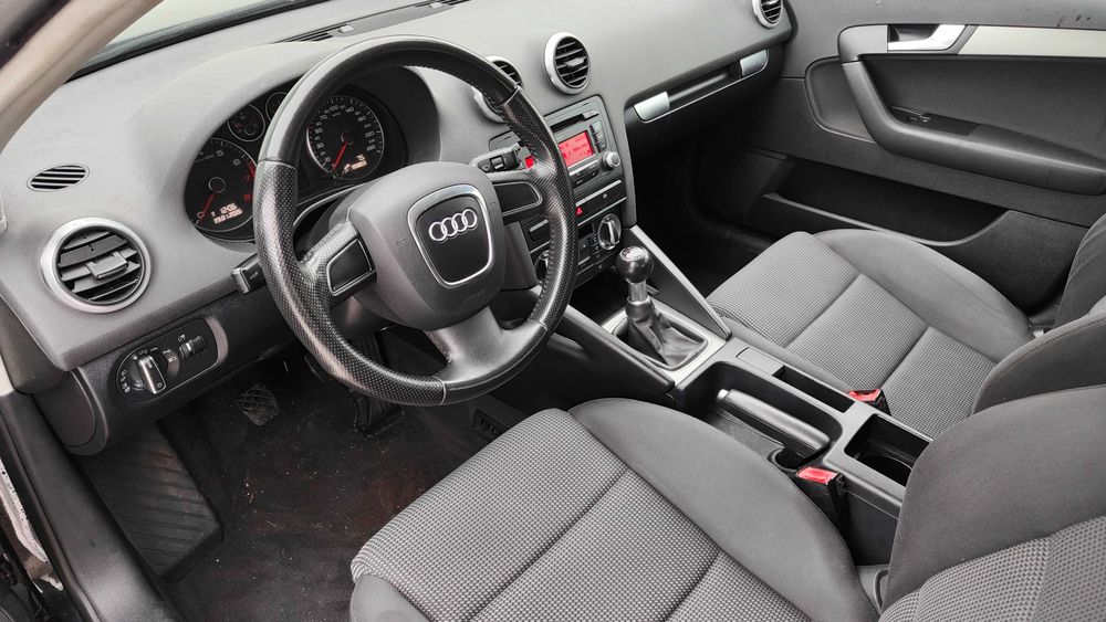 Audi A3 Sportback LIFT 1.8Turbo  // Xenon , LED //