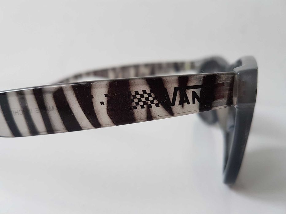 Okulary przeciwsłoneczne VANS nerdy zebra przyciemniane soczewki