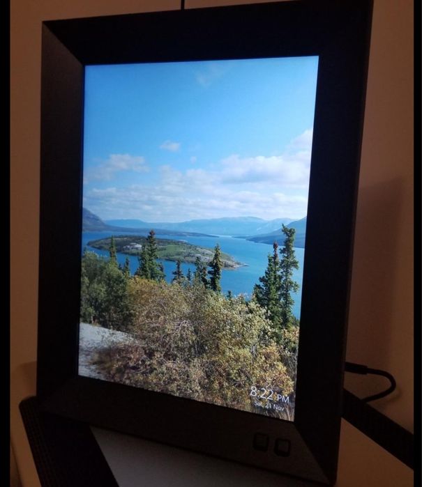 Nixplay 2K Smart Digital Photo Frame 9.7 Inch