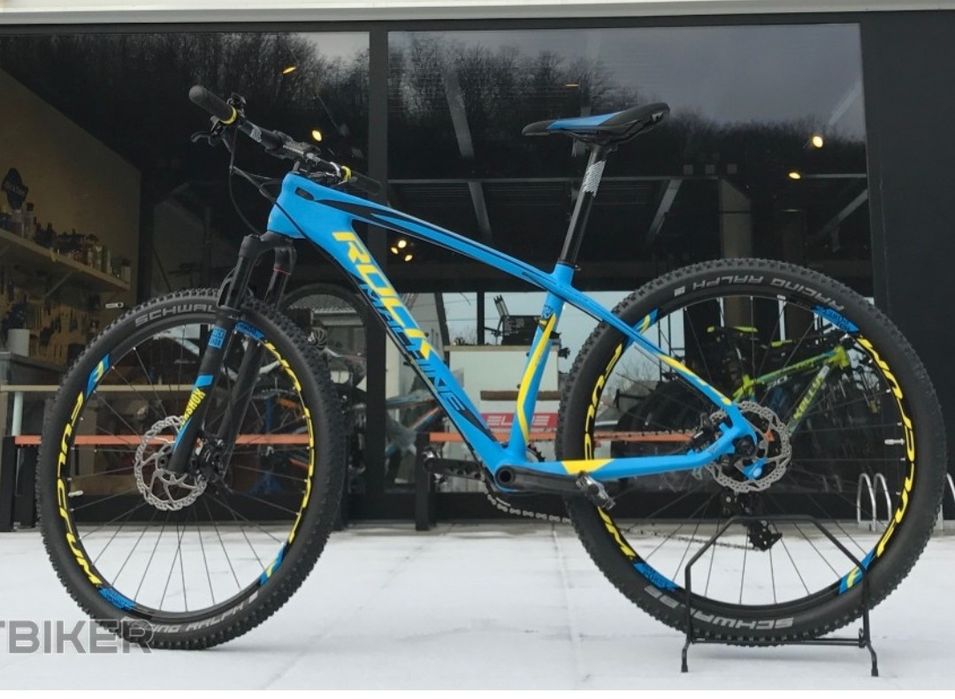 BTT  RODA  29  Carbono