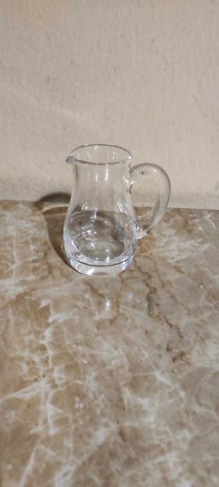 Szklany mlecznik