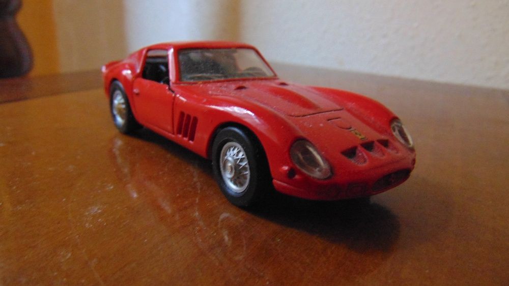 Ferrari 250 GTO Maisto 1/38