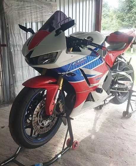 HONDA CBR 600 RR PC40 2013   doposażona i zadbana