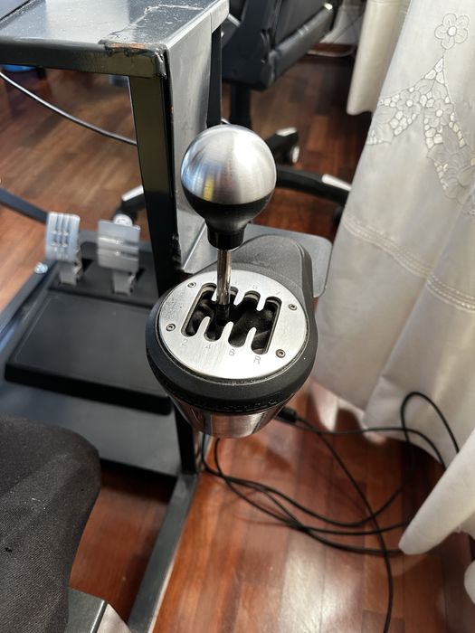 Conjunto Trustmaster T-GT