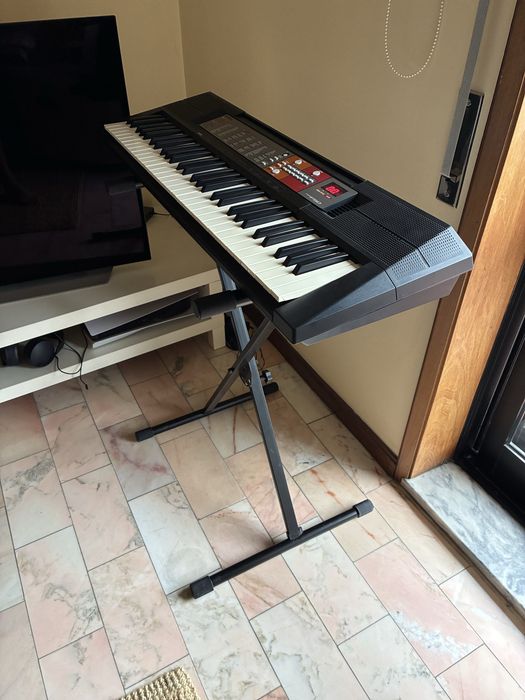 Piano YAMAHA psr f50