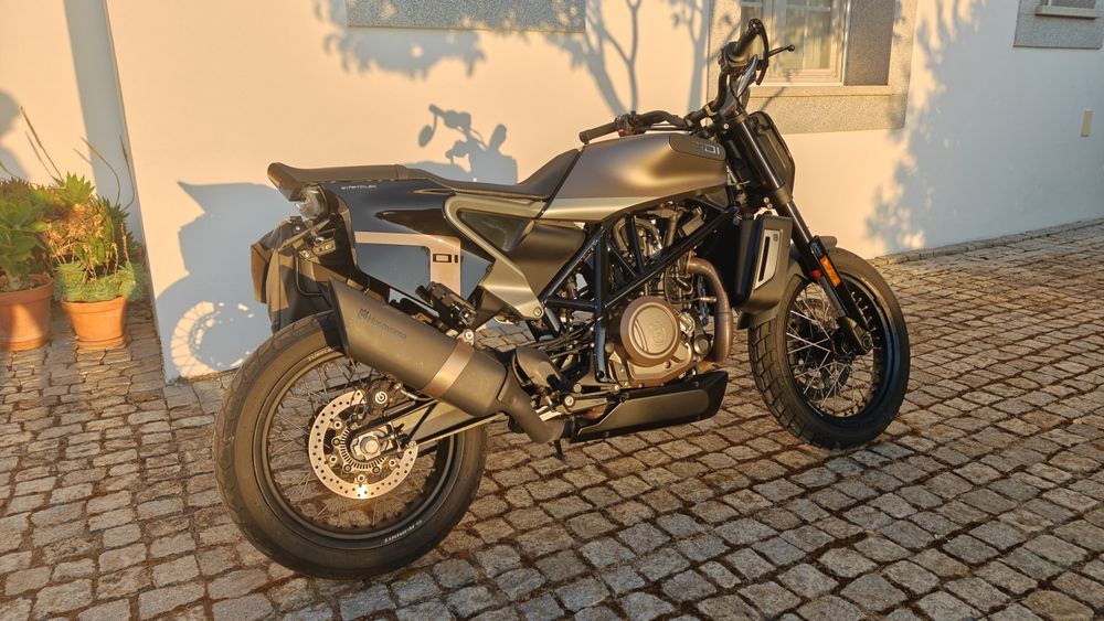 Husqvarna Svartpilen 701 Style
