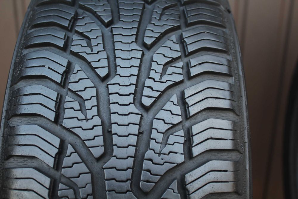 205 50 R17Uniroyal ALL Season Expert 2