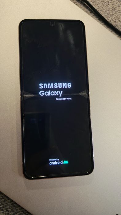 Galaxy Z Flip 4 różowy