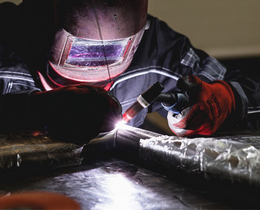 Wymiana opon Prostowanie felg , spawanie felg ,Renowacja felg