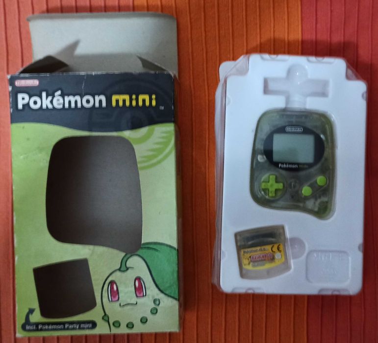 Consola Pokémon Mini + Jogo "Pokémon Party Mini"