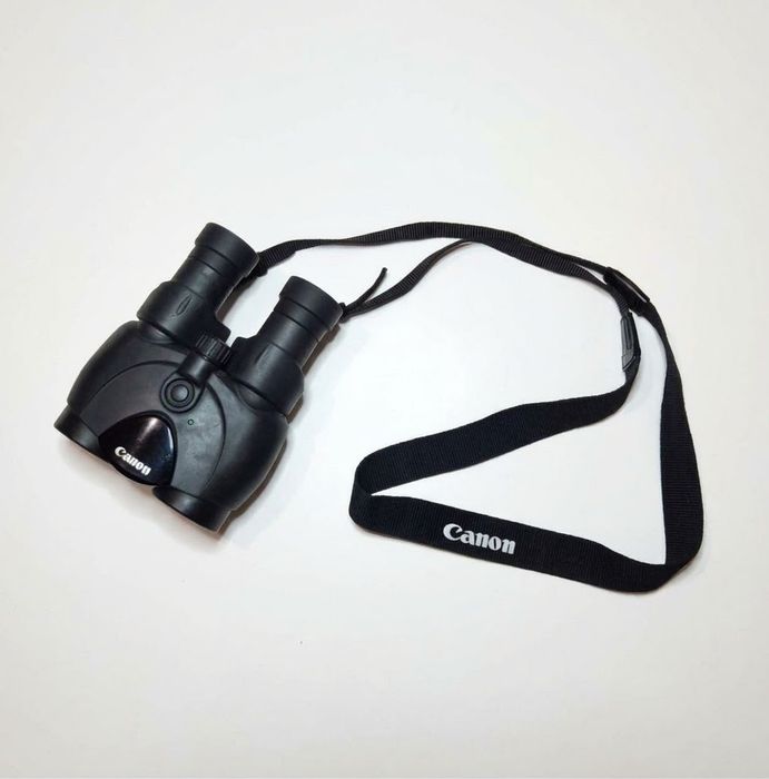 Бінокль Canon 10x30 IS зі стабілізацією зображення (Image Stabilizer)