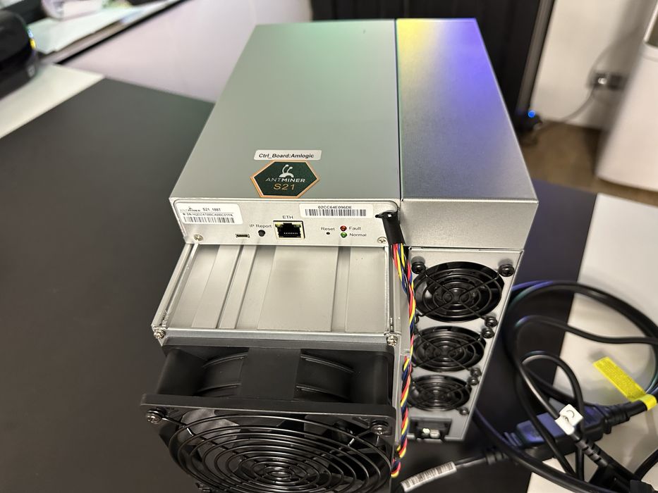 Наличие! ANTMINER S21 - 188Th