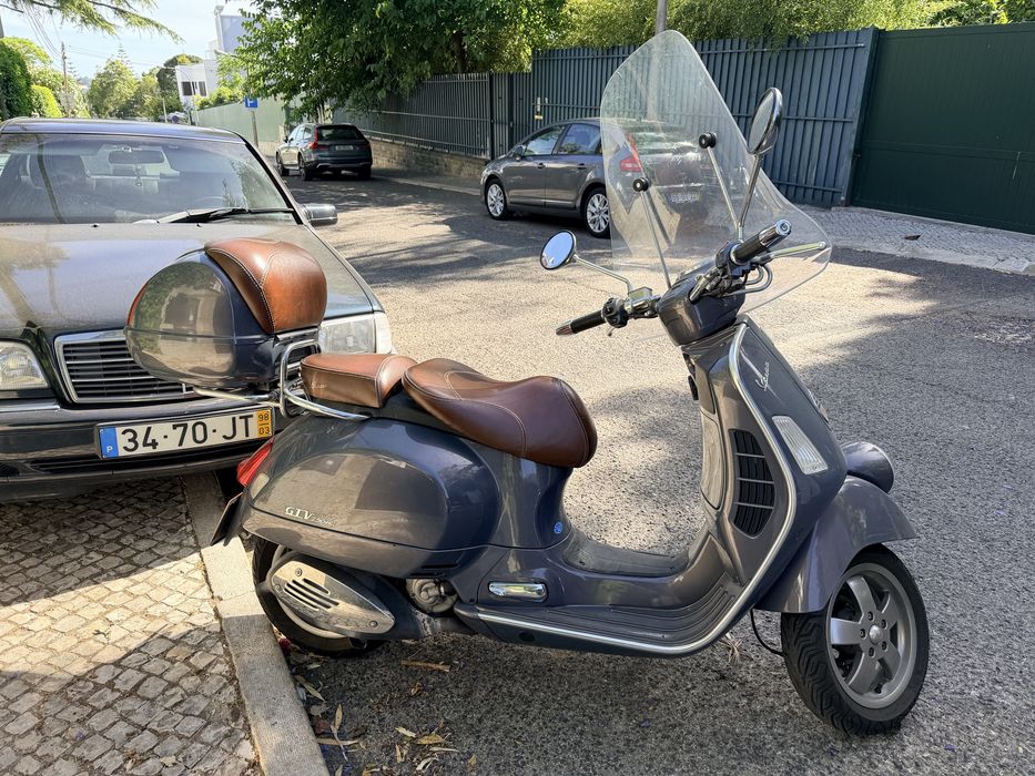 Vespa GTV 250 ie azul
