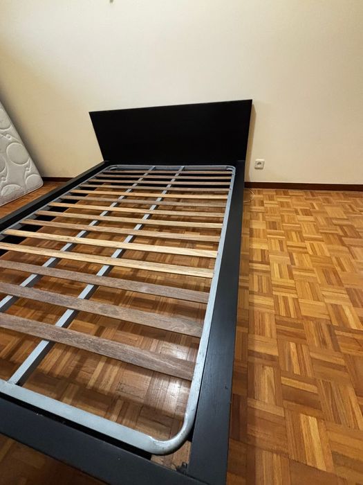 Cama Casal Preta + Colchão