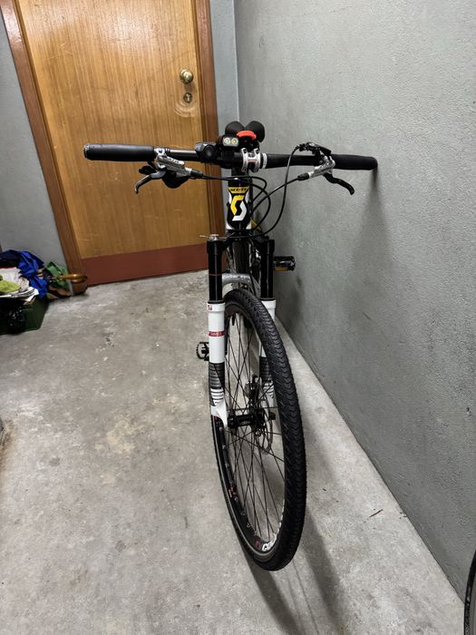 Bicicleta BTT Scott Scale RC (Carbono) - DT Swiss e Transmissão 1x