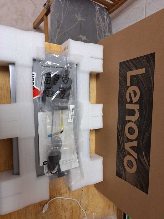 Portátil LENOVO IdeaPad 3 15ITL6  RAM: 8 GB - 512 GB SSD