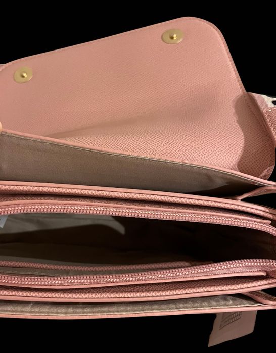 Saco CH muito elegante e prático