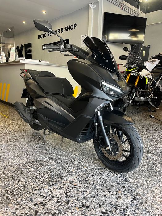 Keeway Vieste 125 de 2021 KEY LESS RIDE Uma Scooter pratica e economica