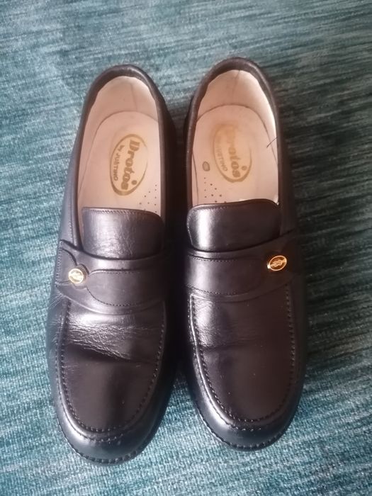 Sapatos de Vela Pretos marca Drotos