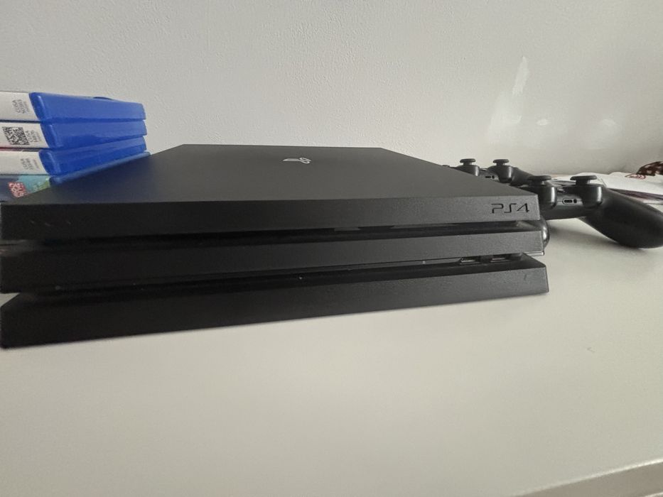 PlayStation 4 Pro + 2 pady + gry GRATIS | Idealny stan
