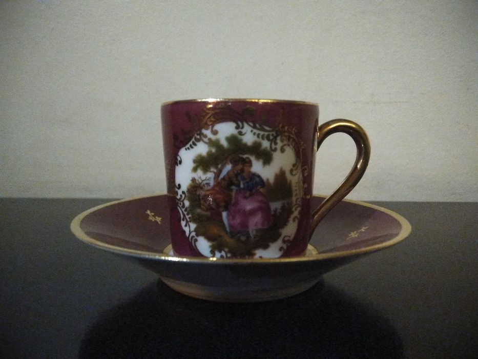 Chávenas de porcelana francesa de coleção