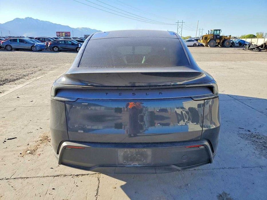 2026 Tesla Model Y Juniper