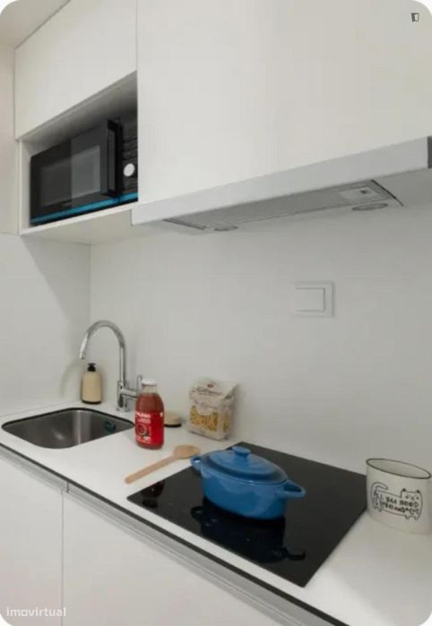 Estúdio - localizado em Olaias Lisbon