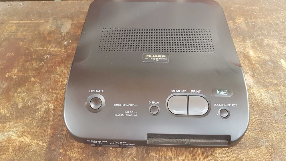 Видеопринтер  відеопринтер sharp colour video printer vp-es1