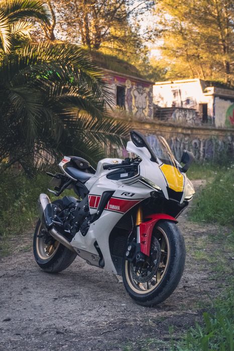 Yamaha r1 world gp 60th anniversary edition
