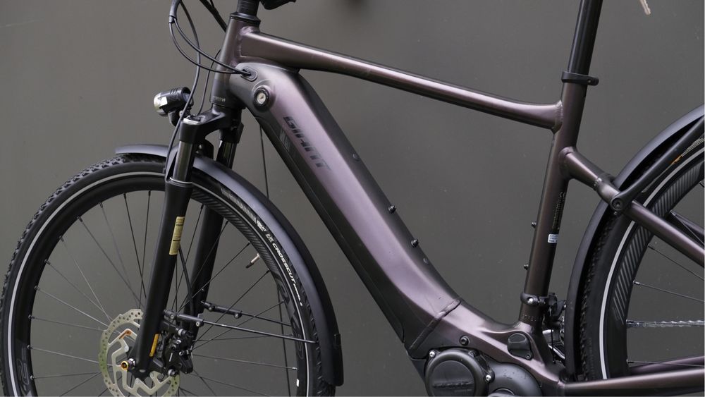 Електровелосипед міський Giant Explore