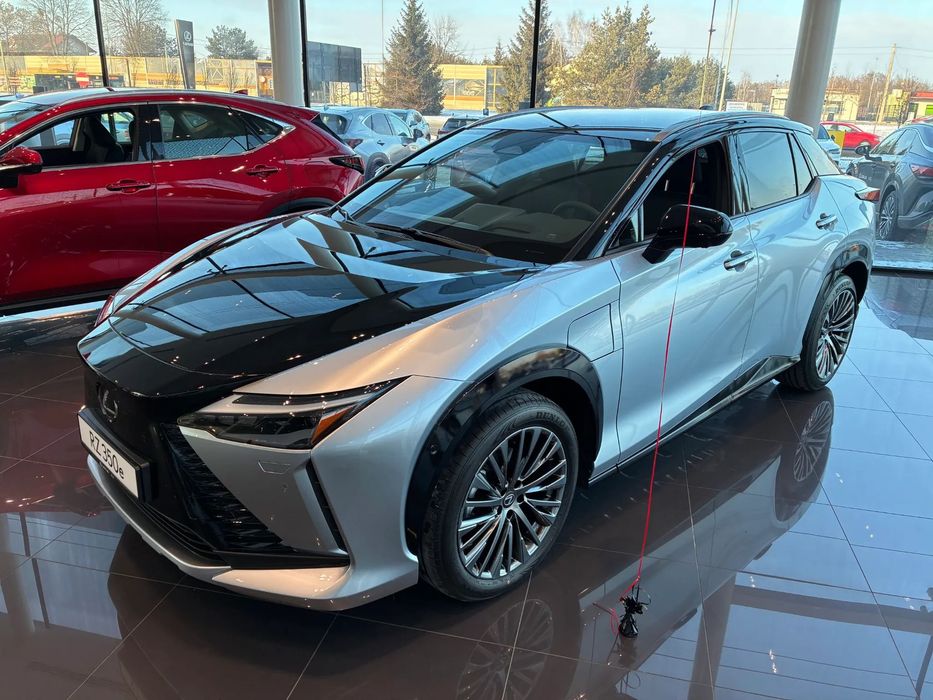 Lexus RZ