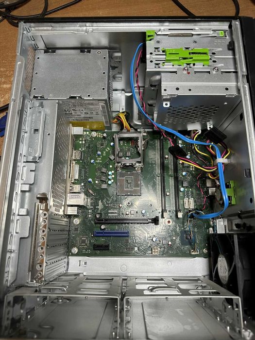Системник Fujitsu Esprimo Р558 , робочий (БЕЗ проца, памяті, харда)