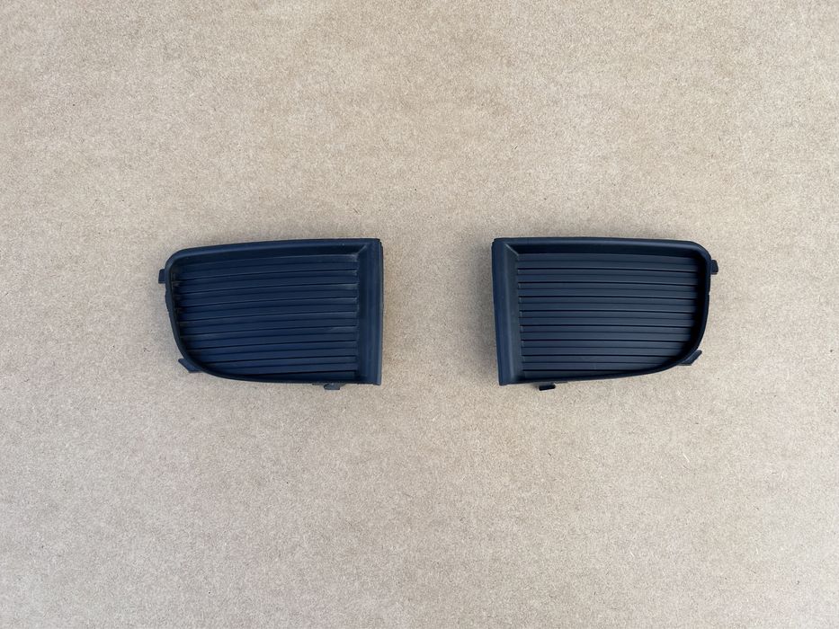 Решітка бампера Skoda Fabia 1 2000-2004 / 2004-2007