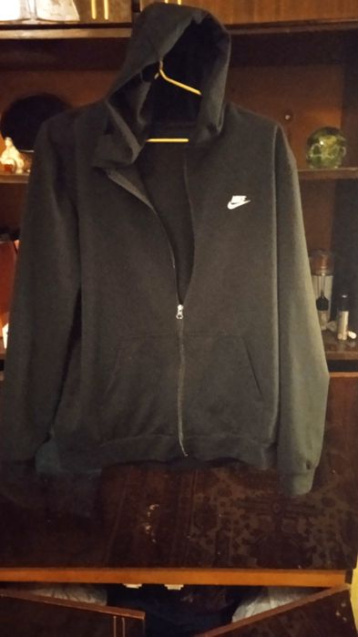 Продам . Спортивный костюм Найк  новый 1200 гр