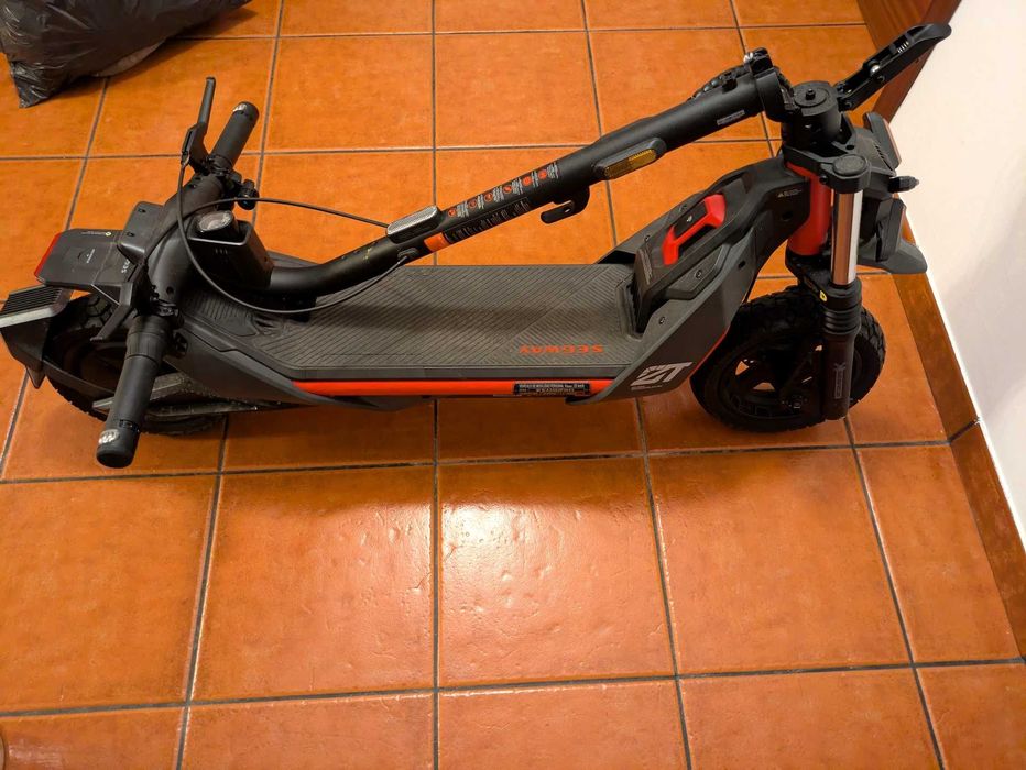 Trotinete SEGWAY ZT3-PRO - Como Nova e com garantia!