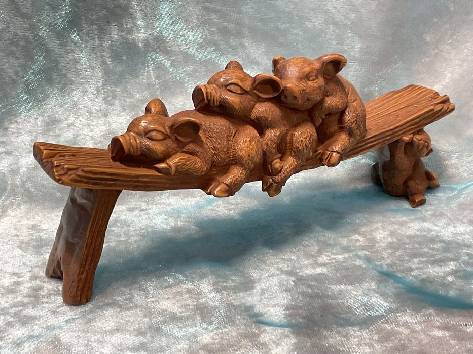 Escultura tema leitões madeira exótica