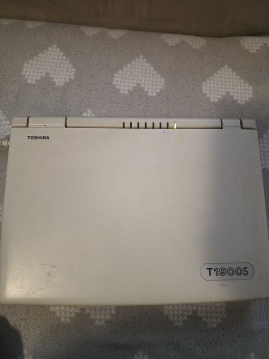 Toshiba T1900S/120 – 486SX – MONO LCD – RETRO – USZKODZONY