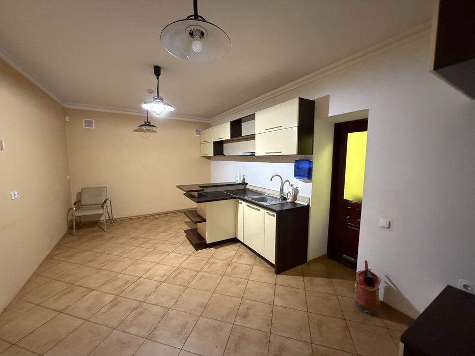 Оренда офісу вул. Наукова з окремим входом