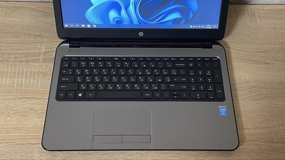 Ноутбук HP Pavilion 15 / Intel Core i5 / 8 GB RAM / SSD / 3 год. акб