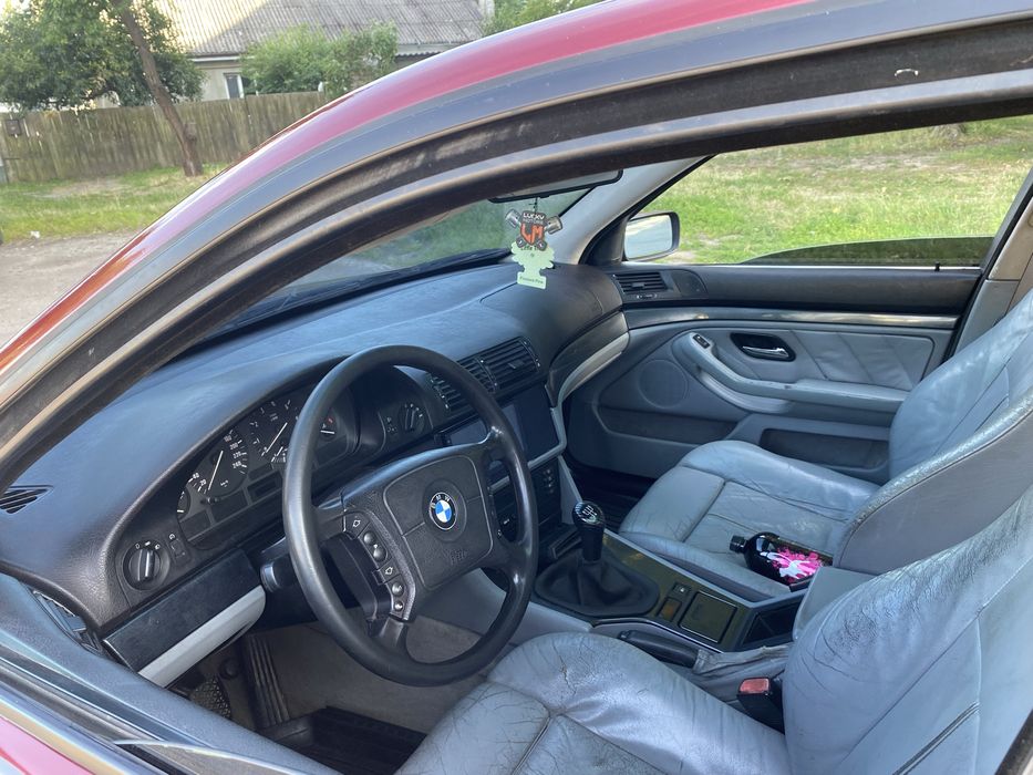 Продам BMW 520 E39