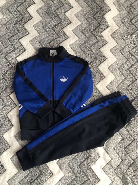 Adidas костюм
