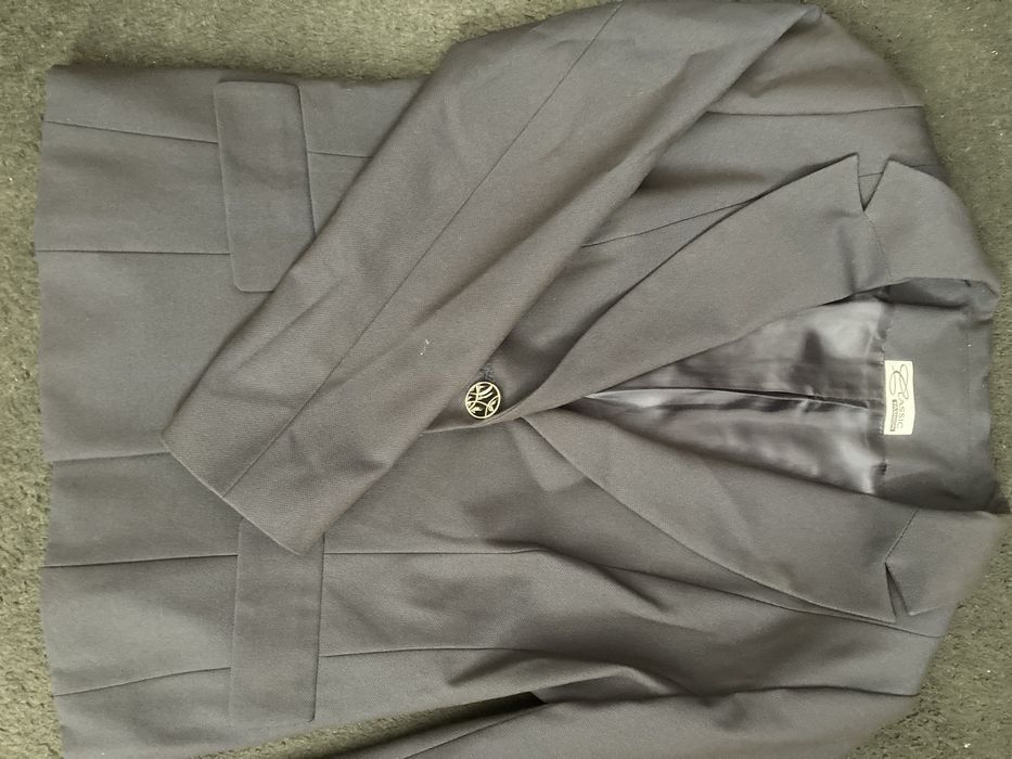 Kurtka , żakiet, spodnie, bluzka, sweterek . Paka ubran.